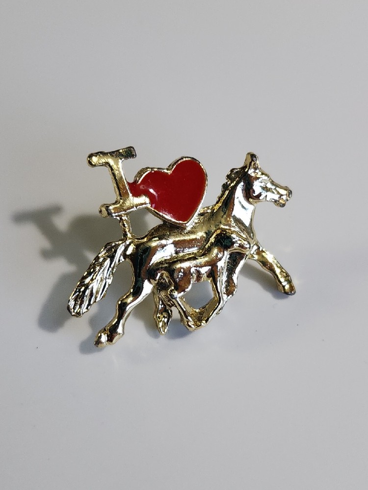I Love Horses Lapel Pin