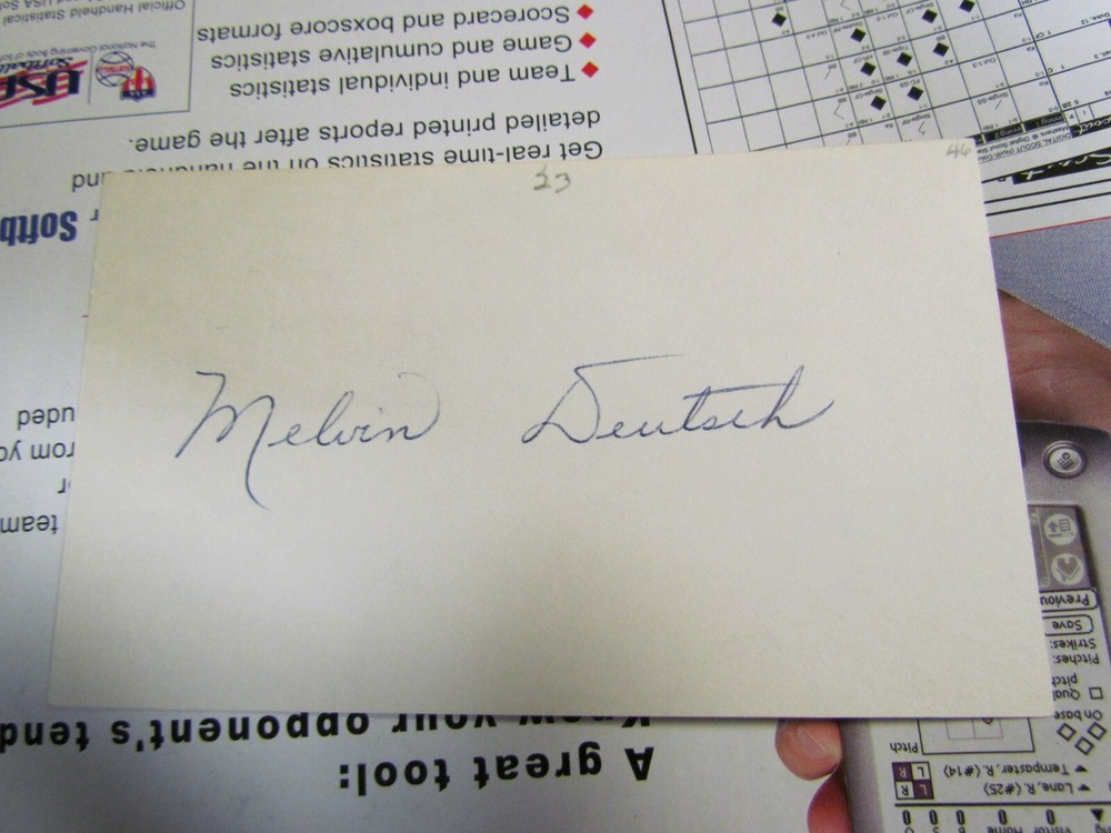 Melvin Deutsch autographed index card