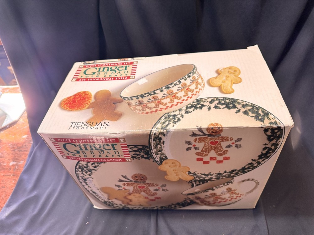 Folk Craft GINGERBREAD PATTERN 16pc Stoneware Set UNUSED Condition ADORABLE!!