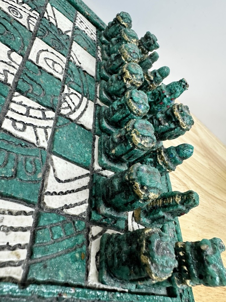 Aztec Chess Set Green White Board 10x10