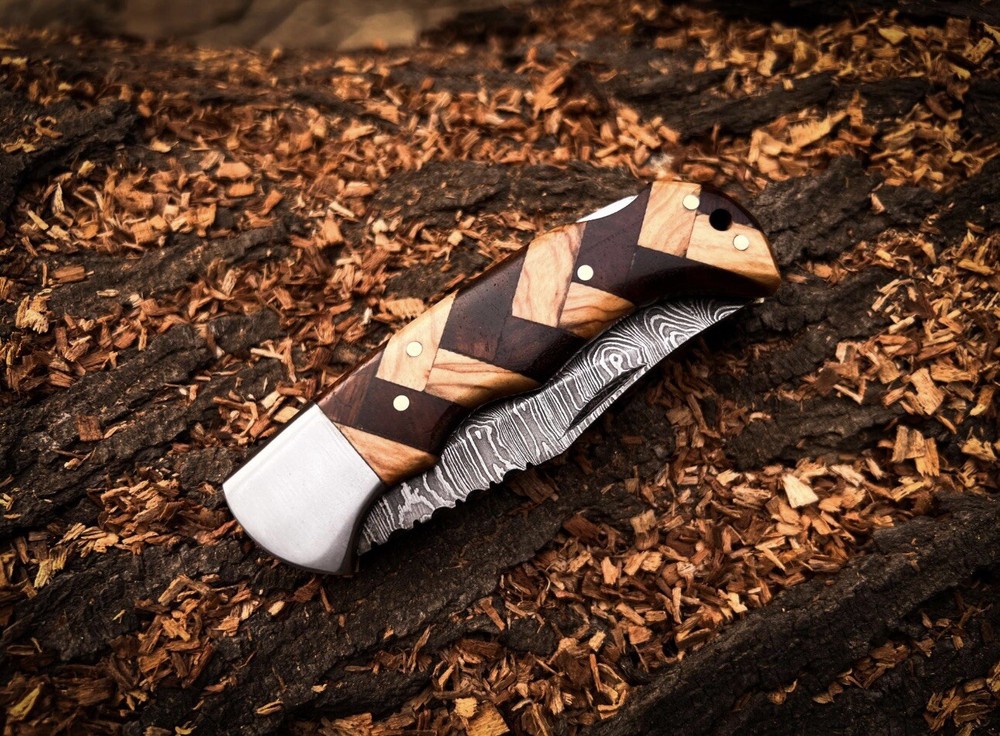Handmade Damascus Pocket Knife Olive Wood Handle