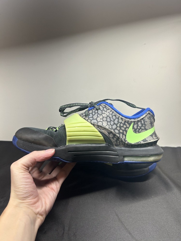 Boys 6.5 Nike KD 7 Electric Eel