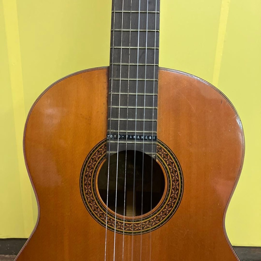 Yamaha G-A Vintage Classical Guitar With Soft Cases