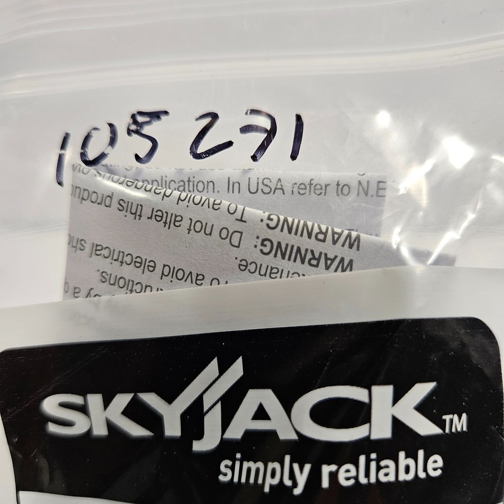 Skyjack 105271 AC Outlet Plug