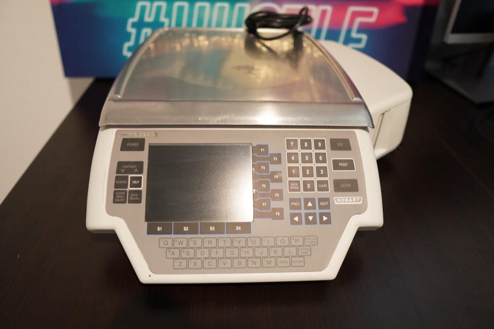 HOBART QUANTUM SCALE - USED