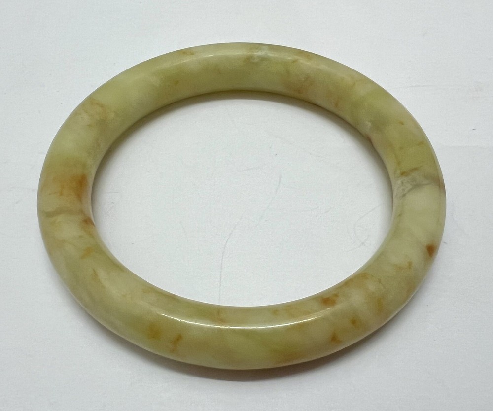 Natural Chinese Jade Bangle，57.8mm, 44g, B10