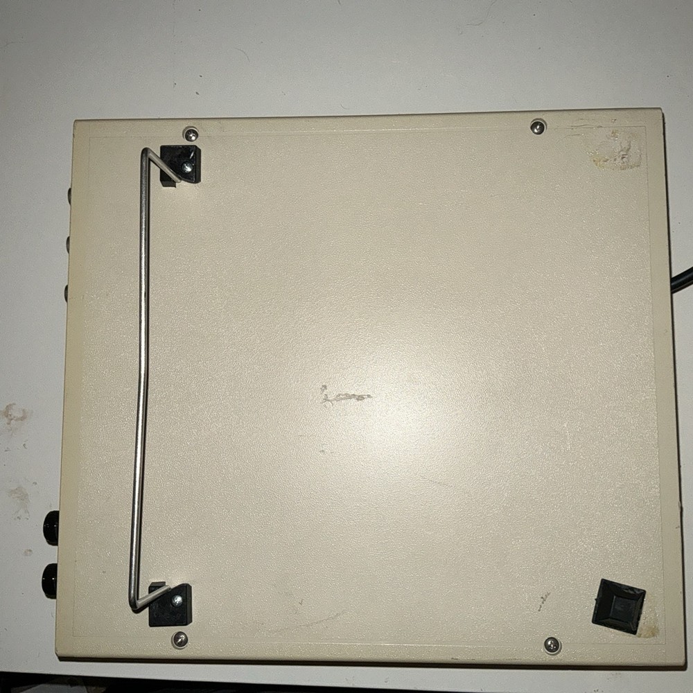 BK PRECISION 4011 - 5 MHZ FUNCTION GENERATOR