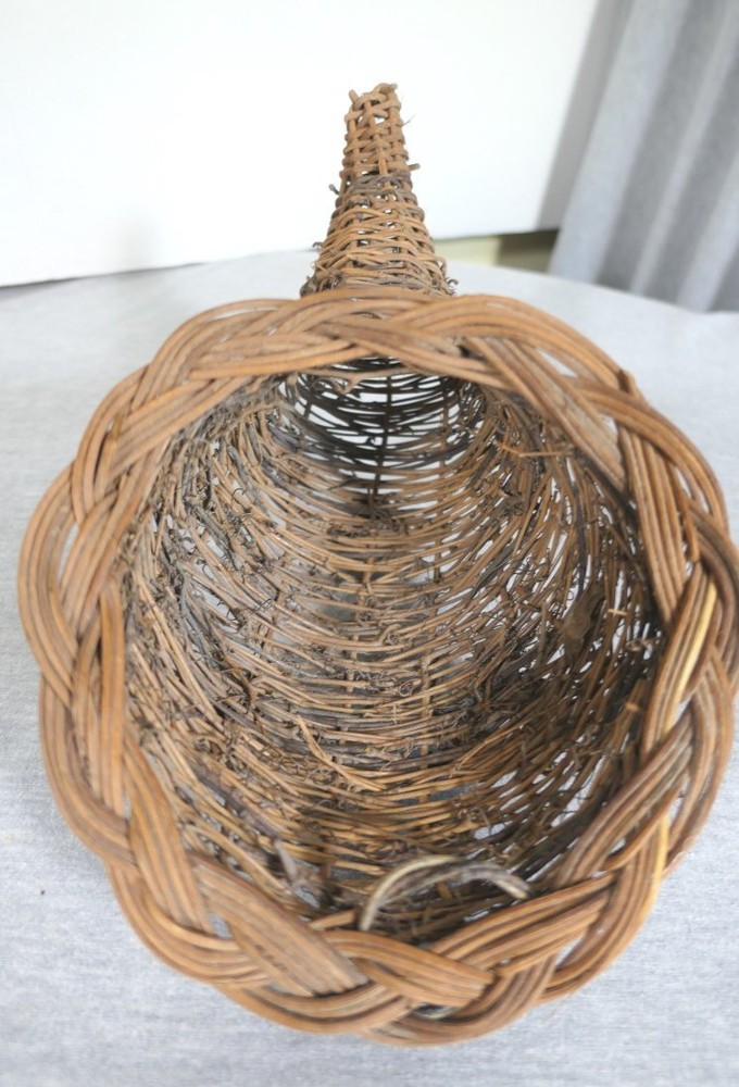 NEW Woven Wicker Rustic Display Décor Fall Hanging Cornucopia Holder Basket 14"