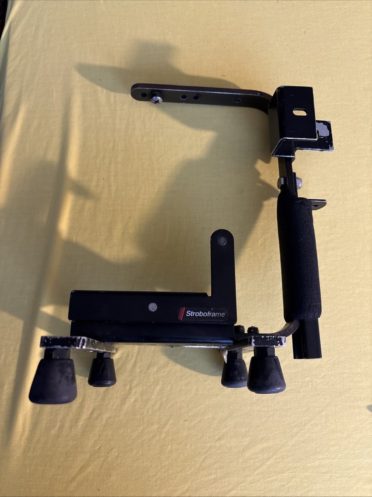 PocketWizard Plus II Transceiver Plus Stroboframe And Neewer Remote.