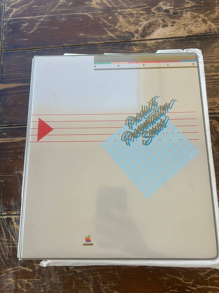 Apple Support Training Library binders, disks & update documents 1986