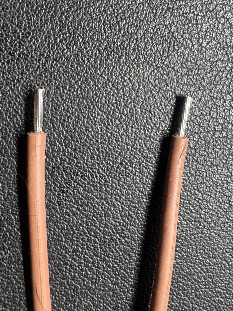 990 Ceramic Halogen Lamp Socket G4