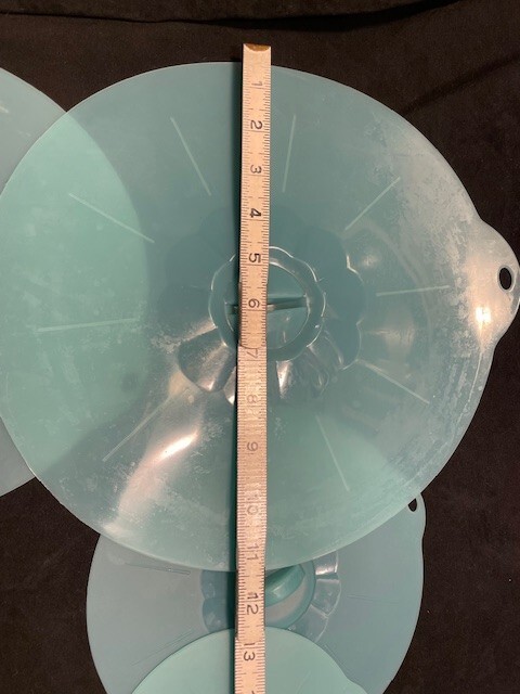 Silicone set of lids