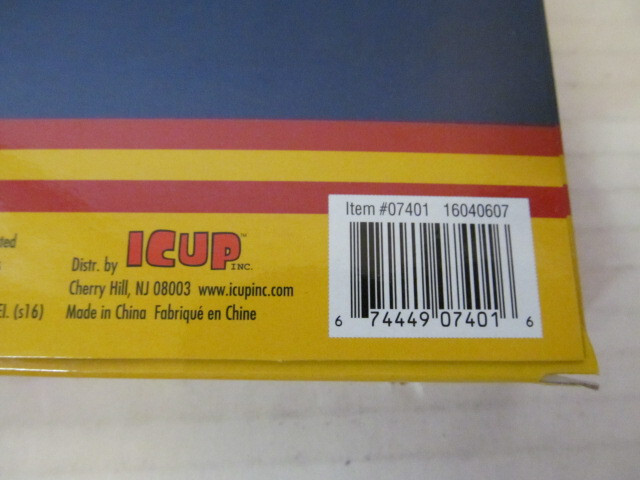 ICUP DC Comics Superman Ice Cube Tray Makes 12 Cubes At a Time