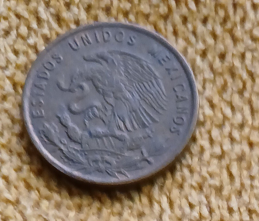 MEXICO - 1952 - ONE CENTAVO  - COIN - VF