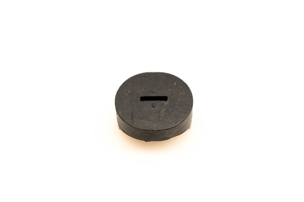 OMC 322176 Key Push Knob NOS