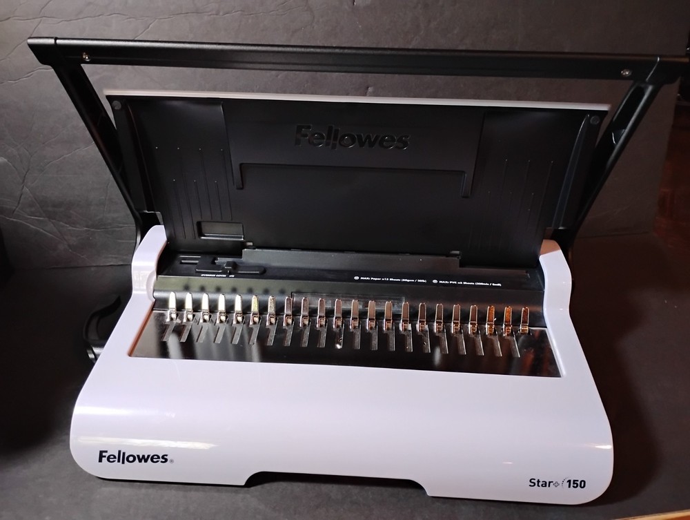 Fellowes Star + 150 50065 Manual Comb Binding Machine Professional Presentation