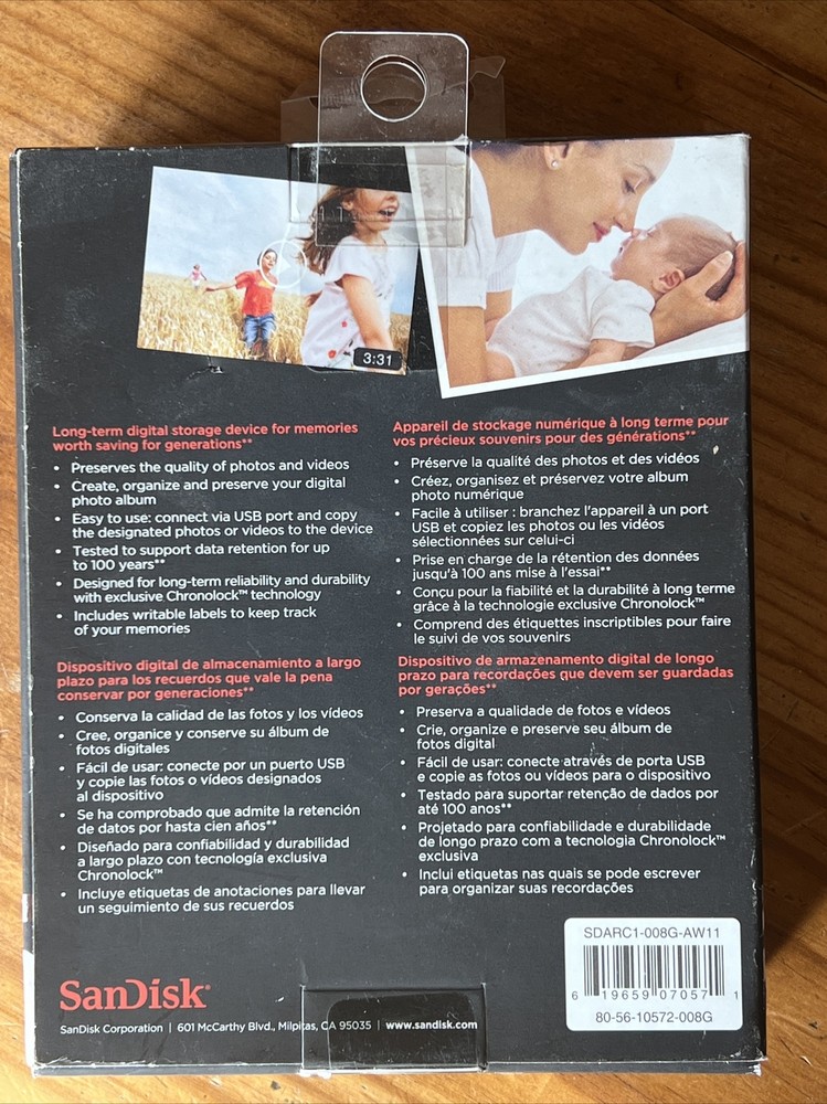 SanDisk Memory Vault 8GB - NEW and UNOPENED, NIB