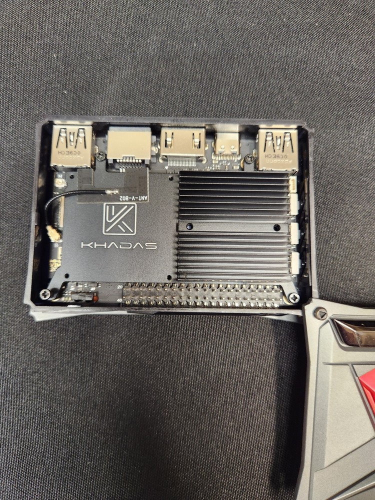 Khadas Single Board Computer VIM3 V13 in Metal Case