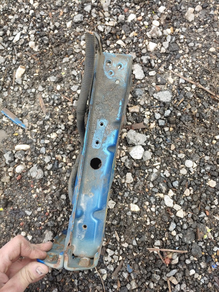 2003 Infiniti G35 Coupe Passenger Right Frame Rail