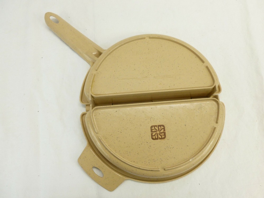 Vintage LittonWare Microwave Fold Over Omelet Pan Conventional & Convection Use