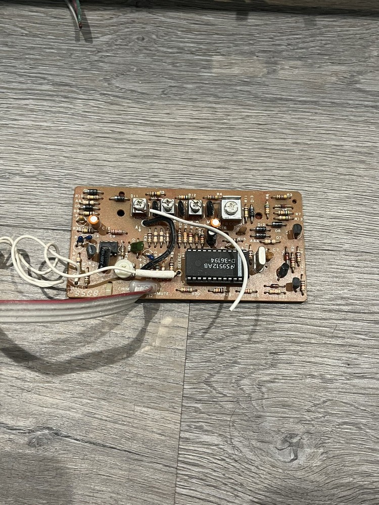 Nutone Intercom System IM-3303 with accessories (transformers, Door Chime, Mount