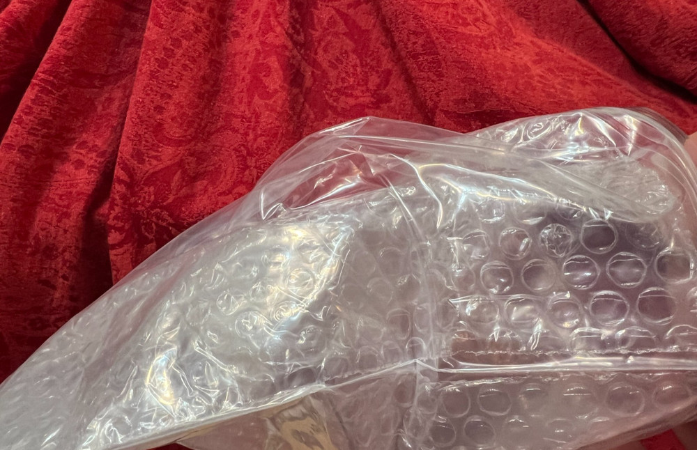 8" x 10" Clear Bubble In, Double Bag, Zip-Top Mail Protective Envelopes (USED)