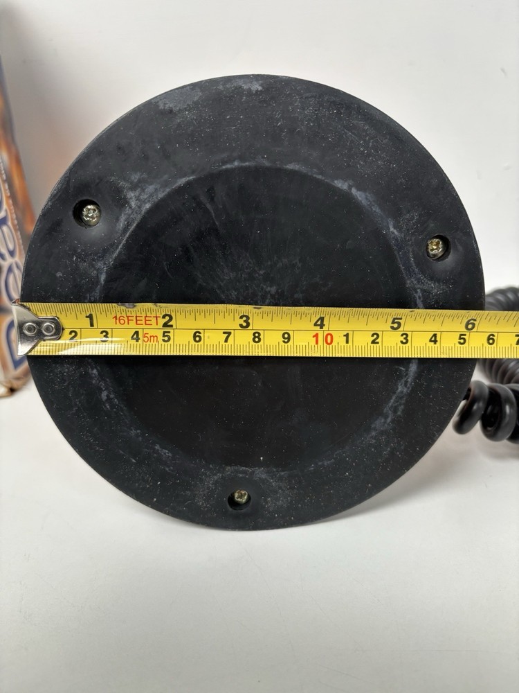 Britax 324 Series Rotating Flashing Amber Beacon Magnetic Mount - Untested