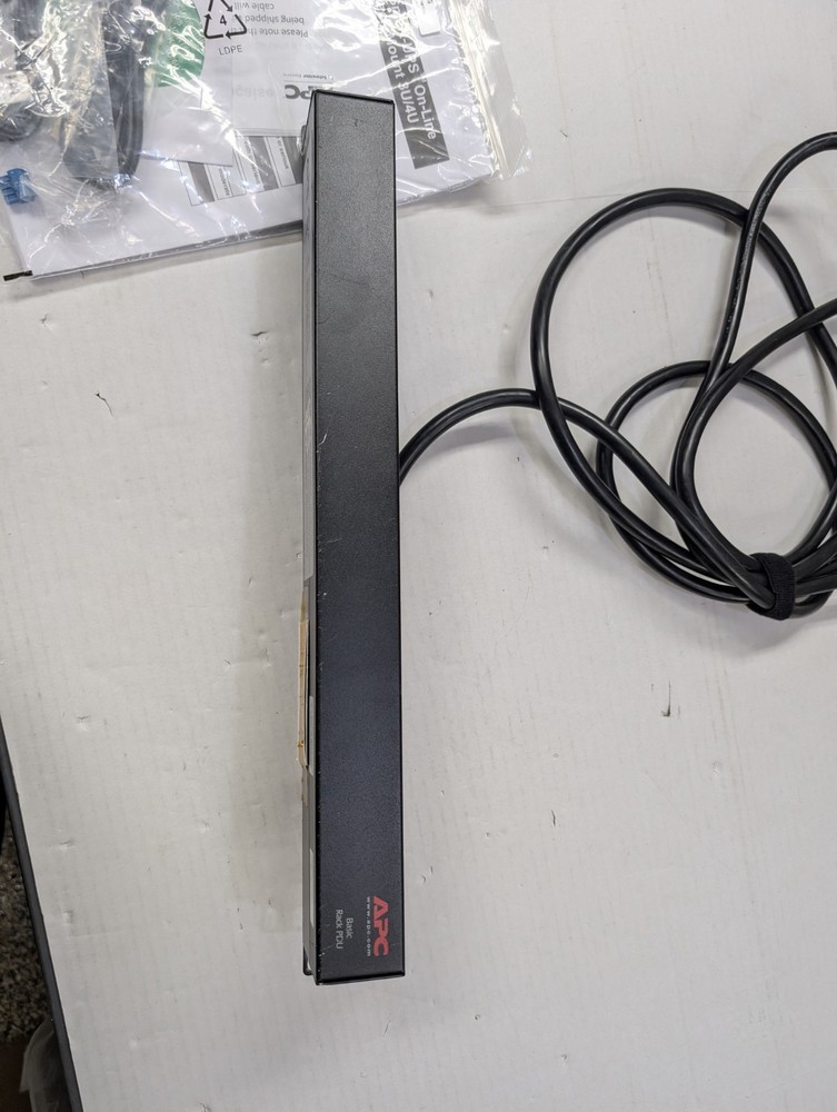 APC AP9566 NetShelter Basic Rack PDU, 1U, 16A, 208V, 12 C13 outlets