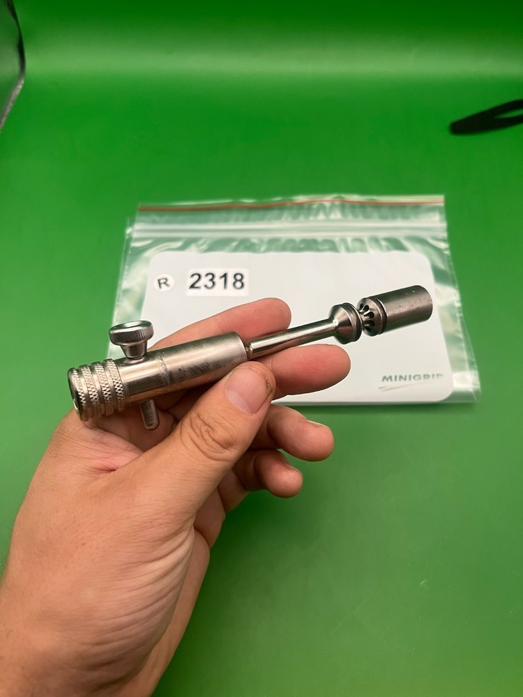 Autococker Bolt