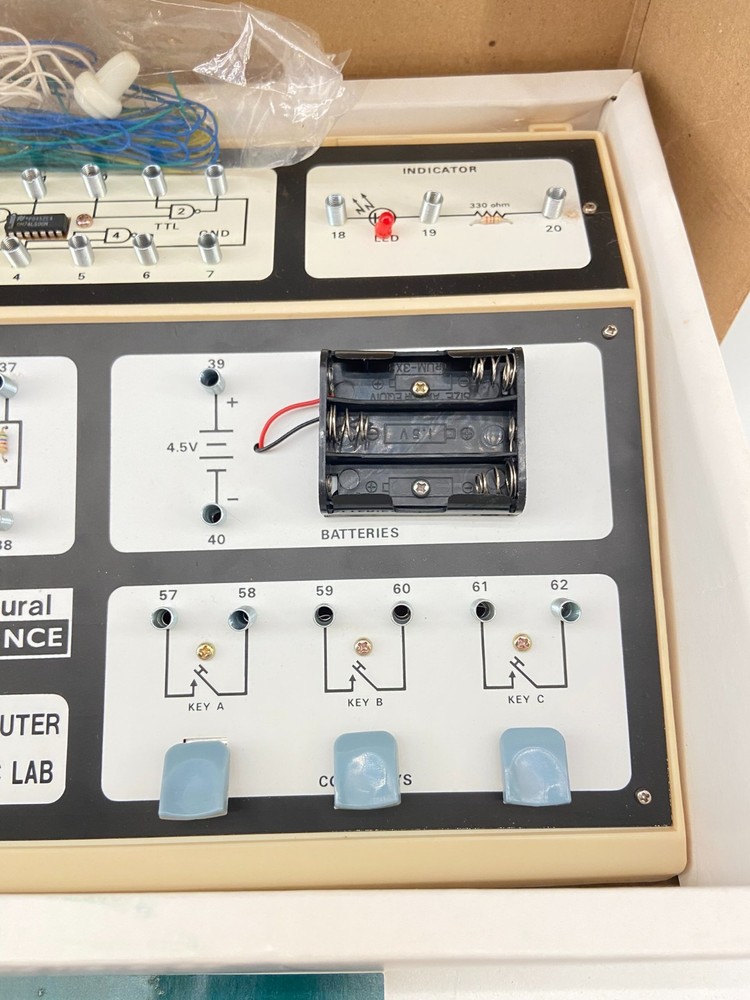 Computer Logic Lab by Natural Science Industries, LTD 1985