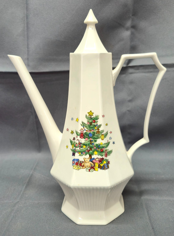 Christmastime Nikko Coffee Pot Christmas Tree Design Ceramic