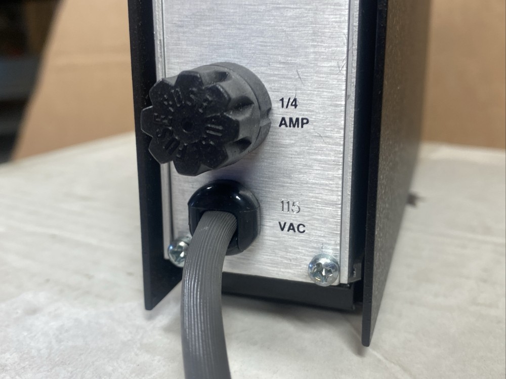 NEW Dytran 4115B Current Source Power Unit AC/DC Coupling, Adjustable, Switching