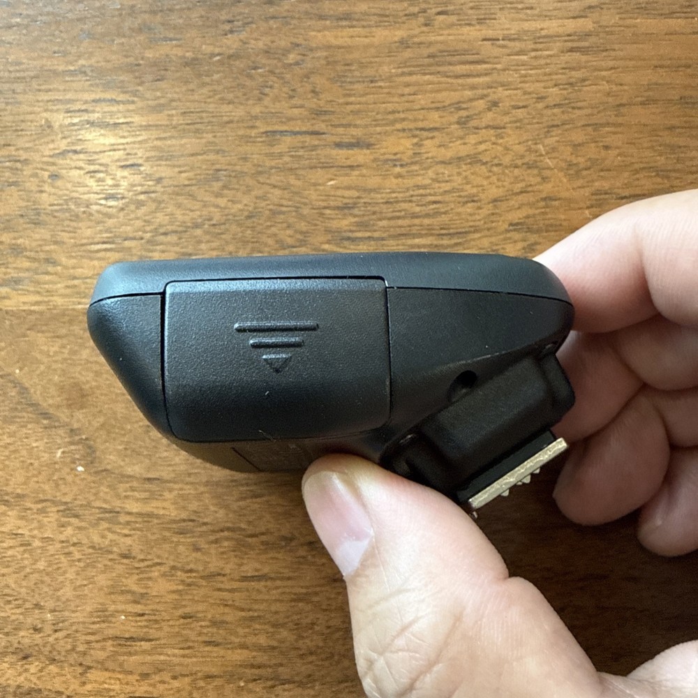 Nissin Digital Air 1 Flash Transmitter - Turns On