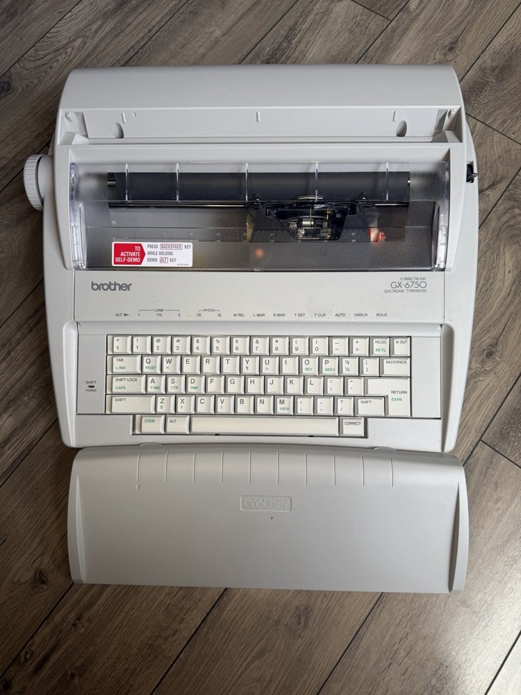 Brother GX6750 Typewriter