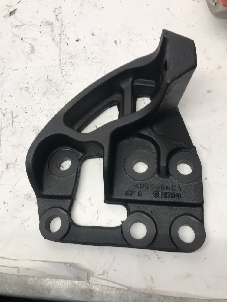 International A26 Engine Mount 4055686C1 (548-12029)