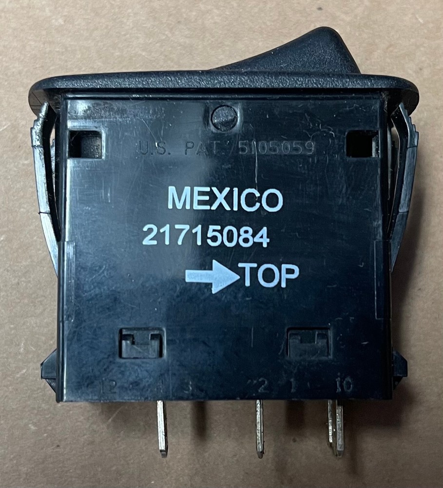 MACK Strobe Rocker Switch 21715084 [missing 'STROBE' label]