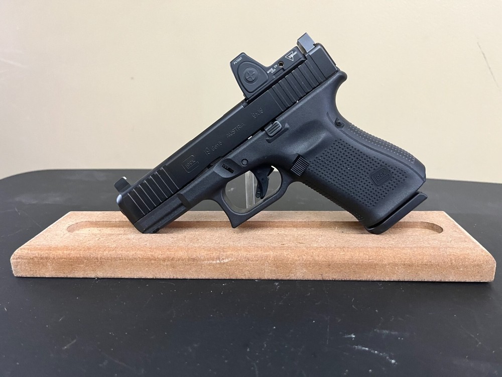 Custom Pistol Display Stand