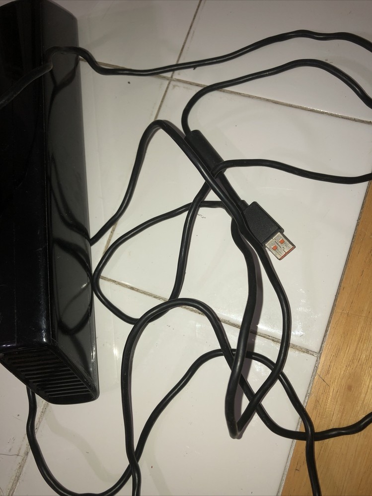 Authentic Microsoft Xbox 360 Kinect Sensor *Sensor And Wire