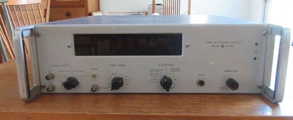 HP 5244L ELECTRONIC COUNTER FREQUENCY NIXIE TUBE DISPLAY VTG POWERS UP