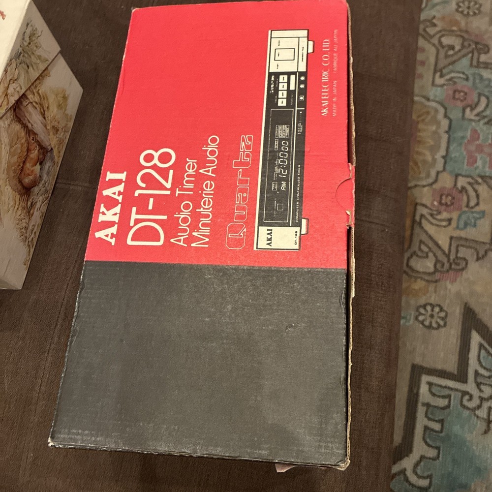 AKAI DT-128 COMPUTER CONTROLLED TIMER Audio Timer Silver C100V 50/60Hz