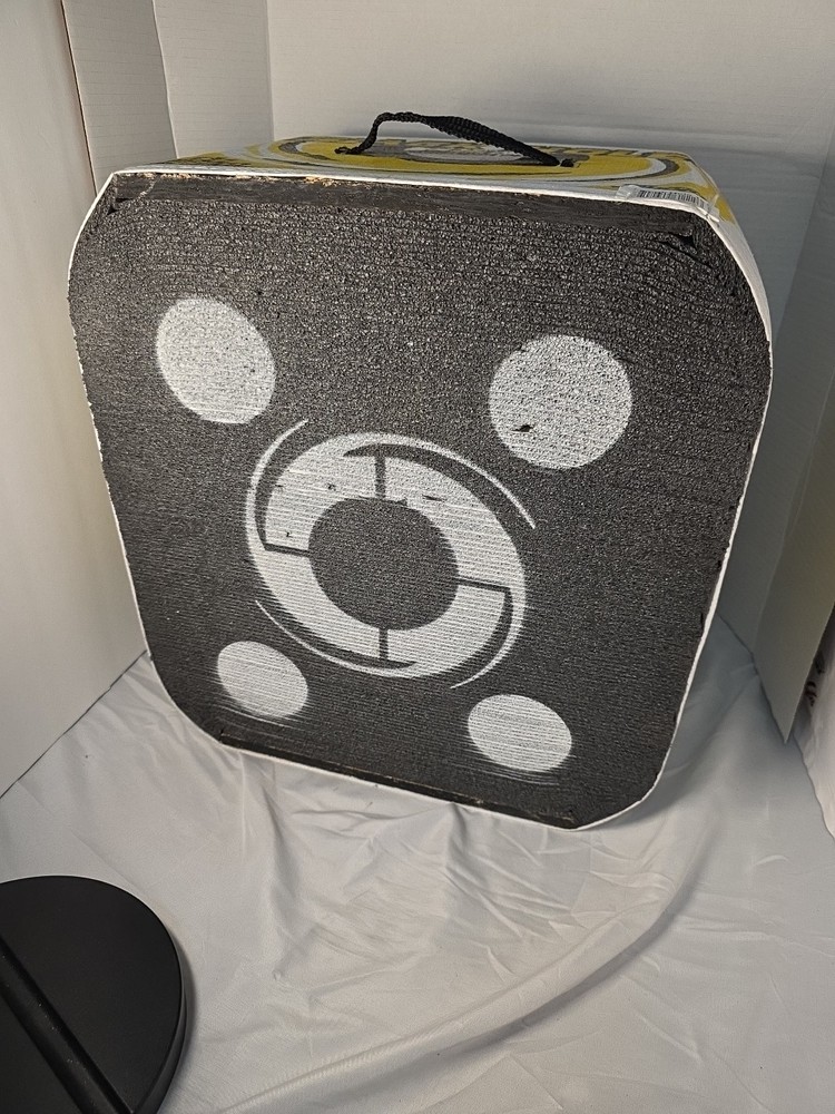Black Hole 4-Sided 18" Archery Target Stops All Field Points & Broadheads