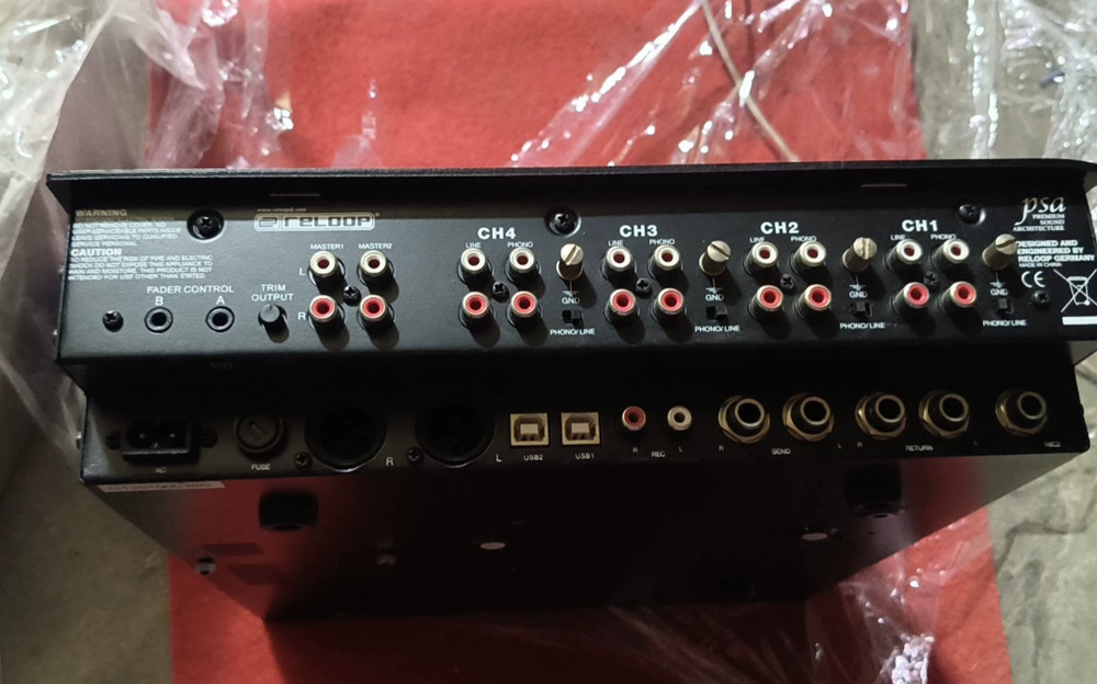 1pcs Reloop RMX-40 DSP Mixing Console
