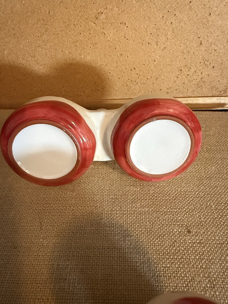 Ceramic Pepper Pattern Salt & Pepper Shakers Set Decorative Red White Holder