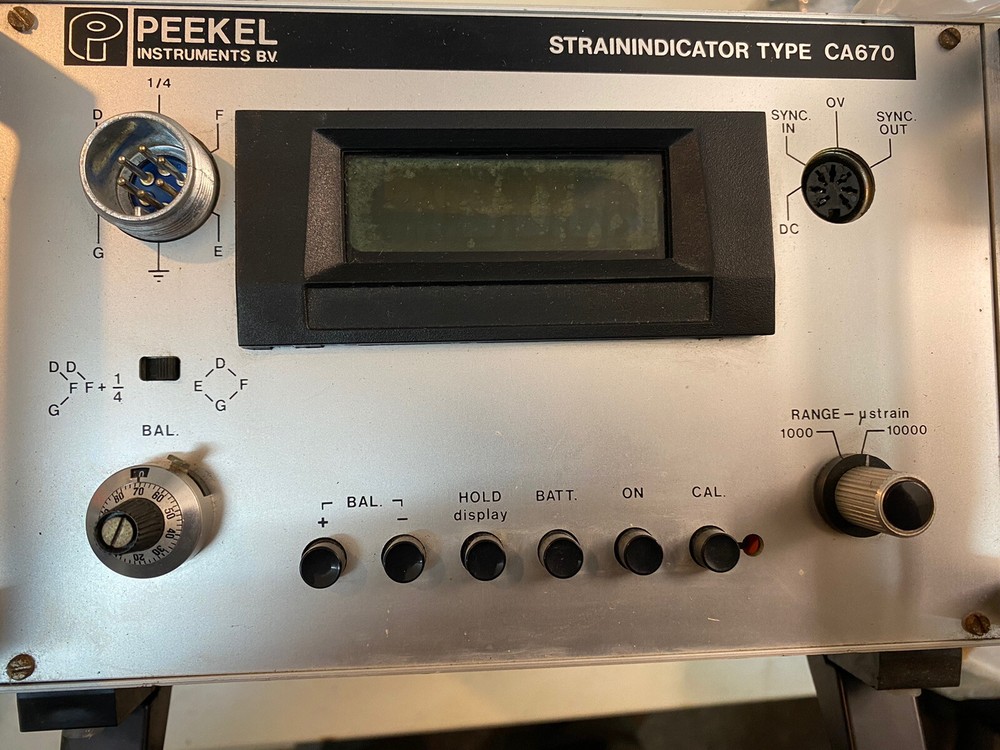 Peekel instruments strain indicator type CA690 / ca 690 instruments transducer