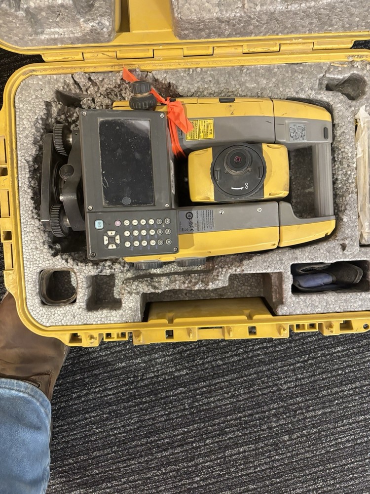 Topcon GT Series robotic with Case
