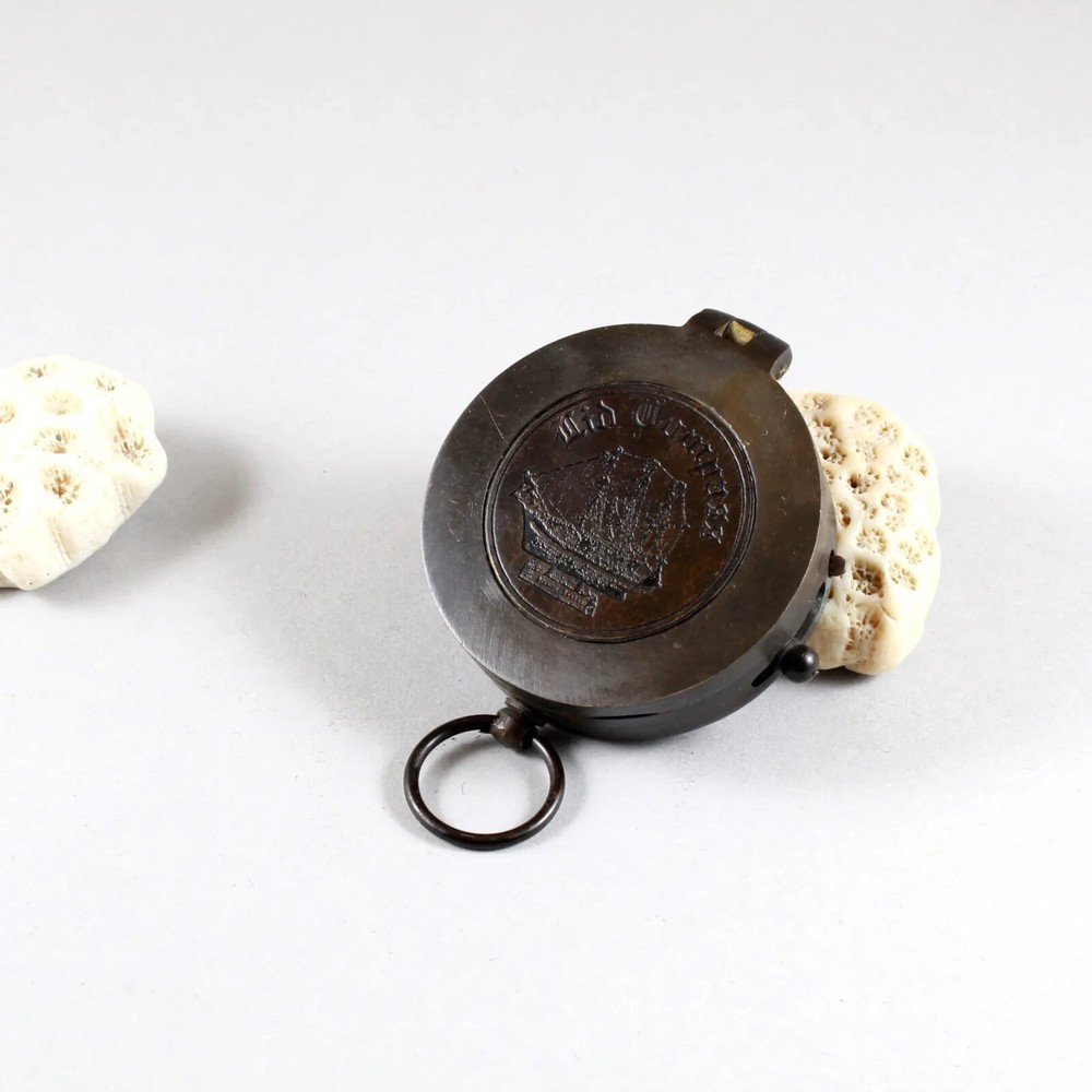 Antique Black Nautical Compass with Hinged Lid Brass Compass