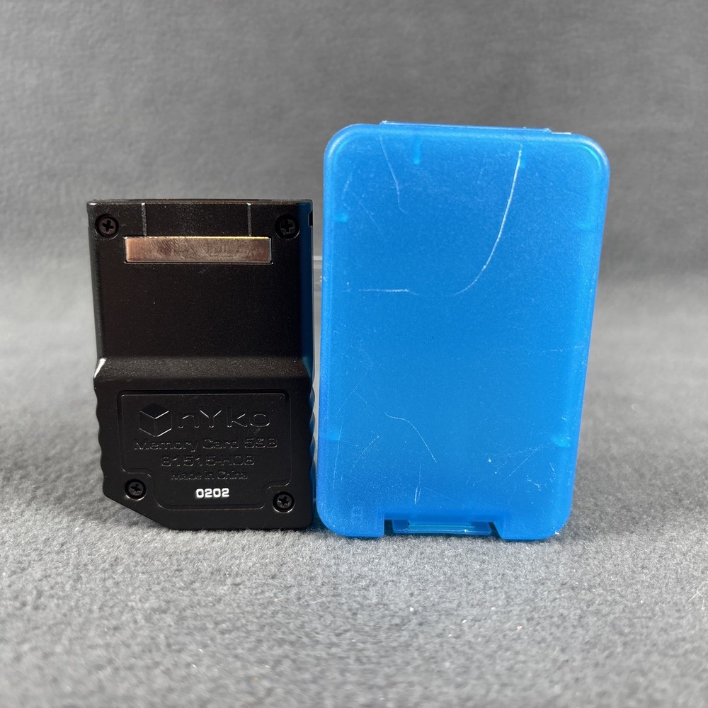 Nintendo GameCube Nyko 59B Black Memory Card w/ Blue Case