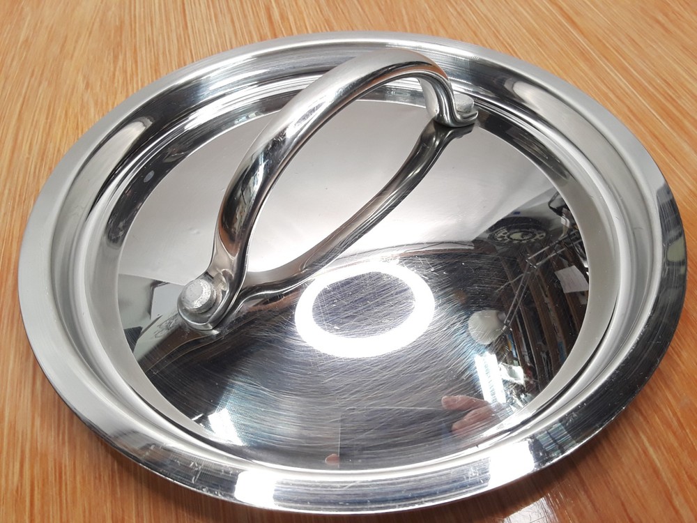 Staineless Steel Replacement Round Lid Medium Pots. Pre-owned.