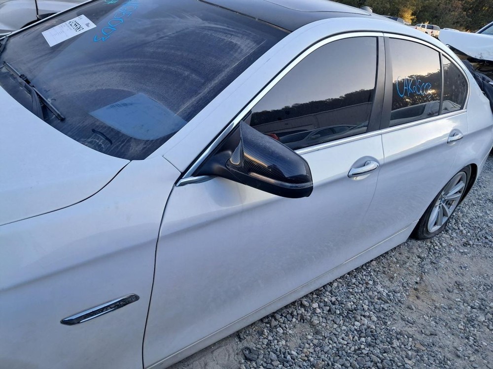 528I 2016 Glove Box 4864248