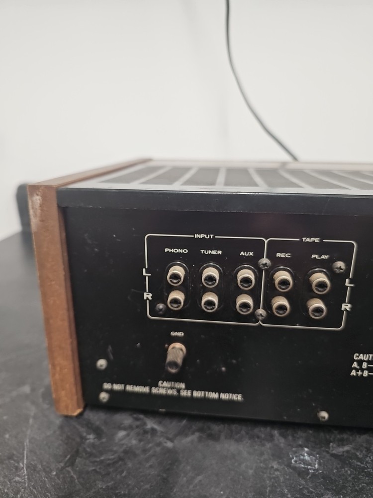 Pioneer SA-6700 Stereo Amplifier Powers Up Untested